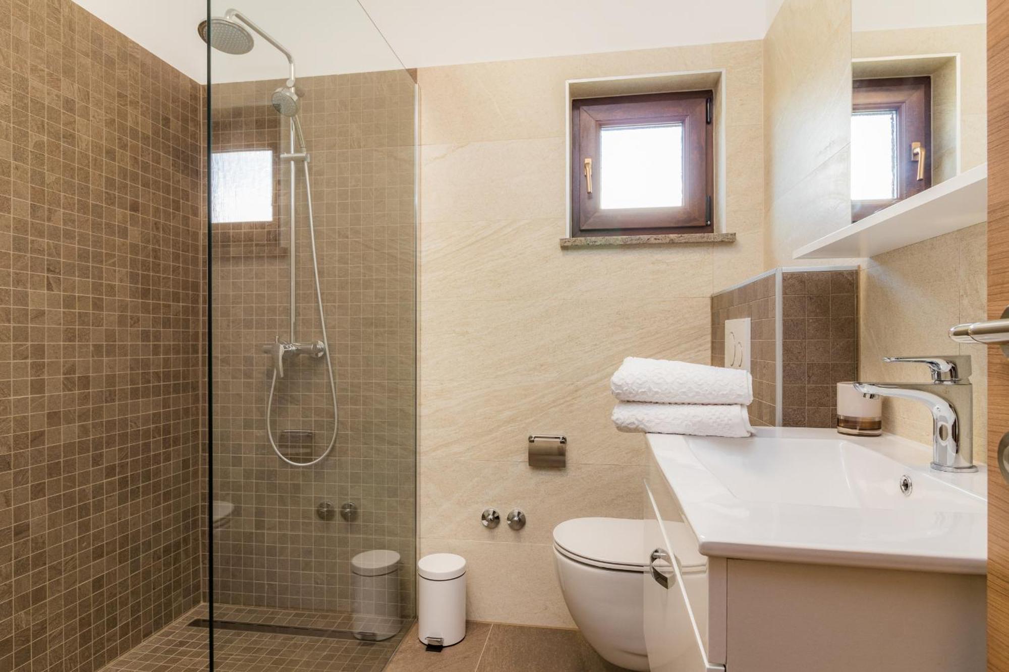 Villa Roma Near Pula For 6 People With Private Pool Jadreški Buitenkant foto