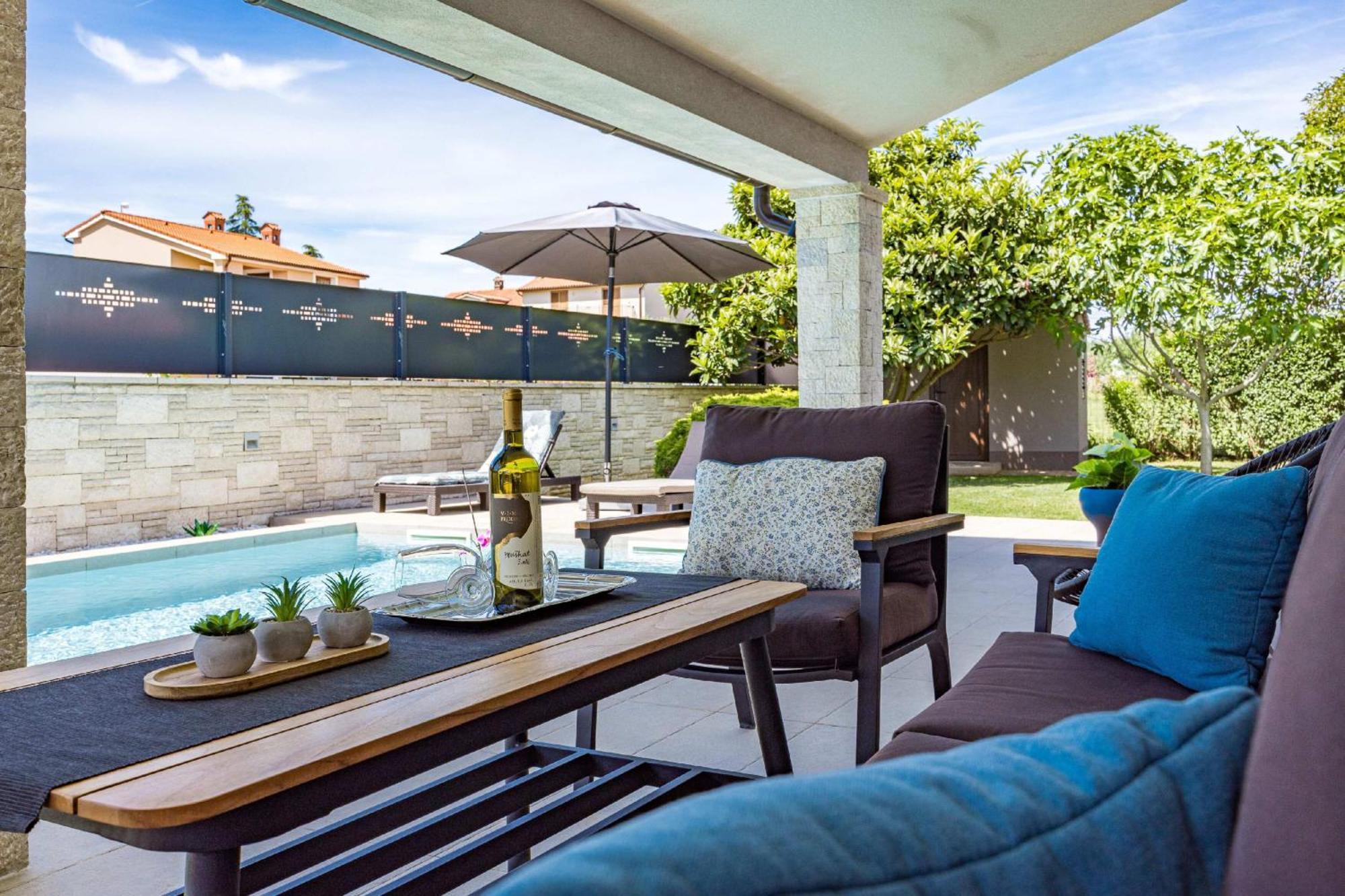Villa Roma Near Pula For 6 People With Private Pool Jadreški Buitenkant foto