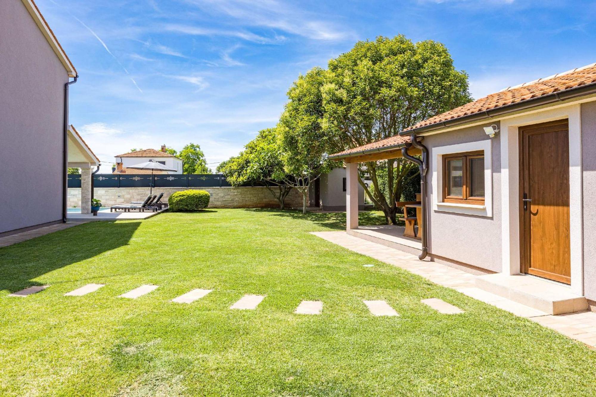 Villa Roma Near Pula For 6 People With Private Pool Jadreški Buitenkant foto